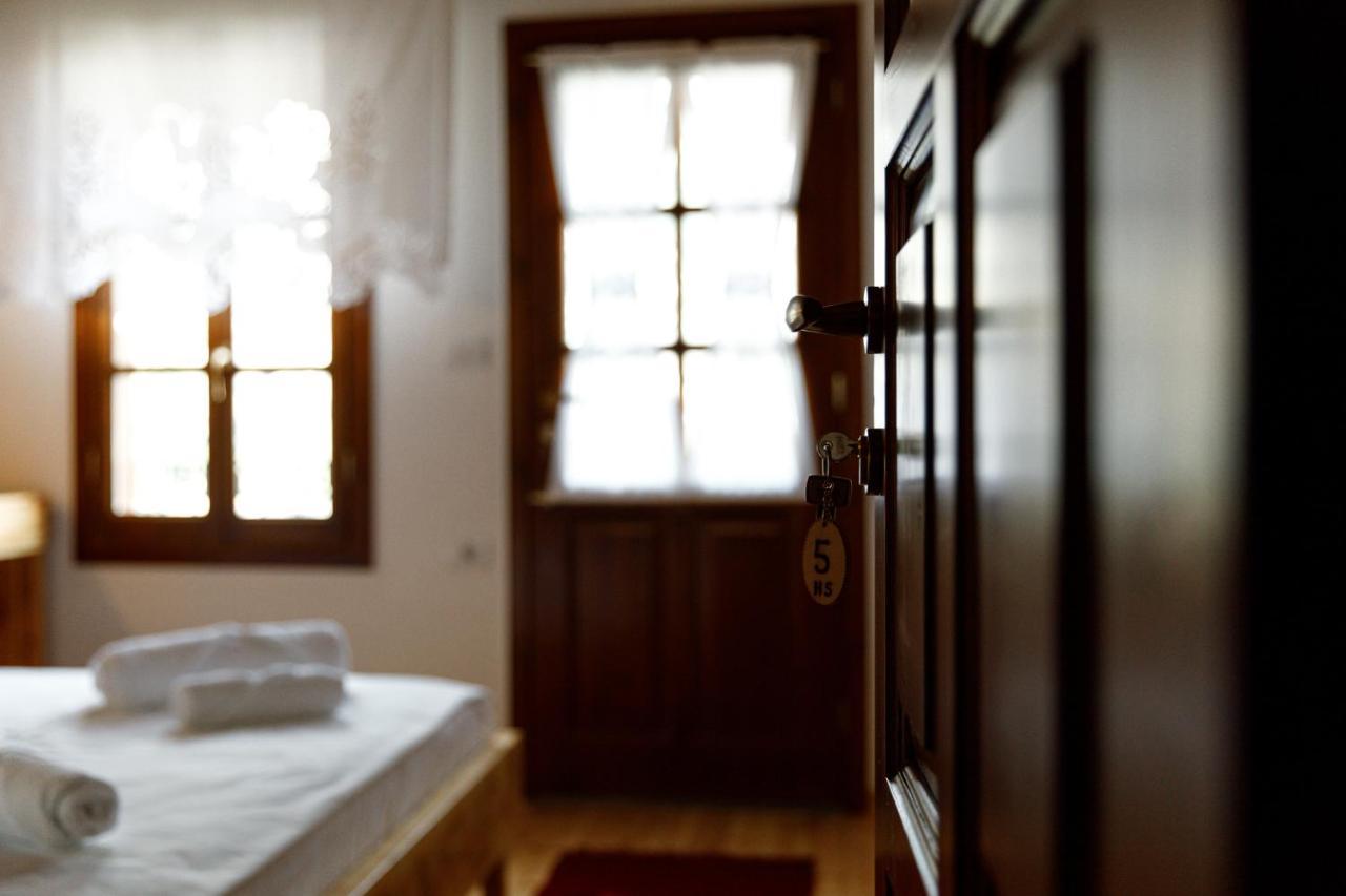 Hotel Sarajet 1821 Gjirokastër Extérieur photo