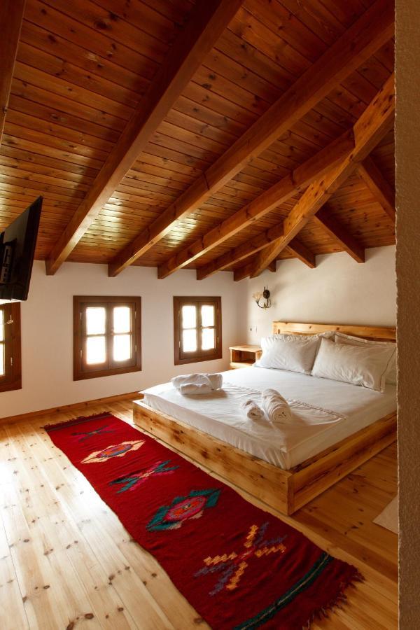 Hotel Sarajet 1821 Gjirokastër Extérieur photo