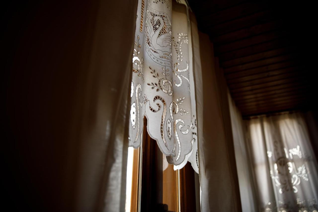 Hotel Sarajet 1821 Gjirokastër Extérieur photo