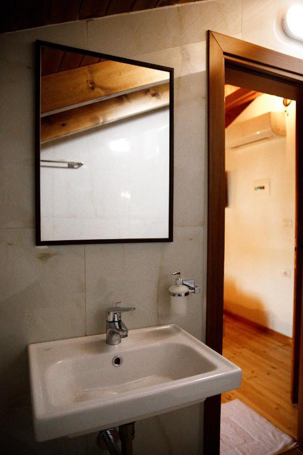 Hotel Sarajet 1821 Gjirokastër Extérieur photo