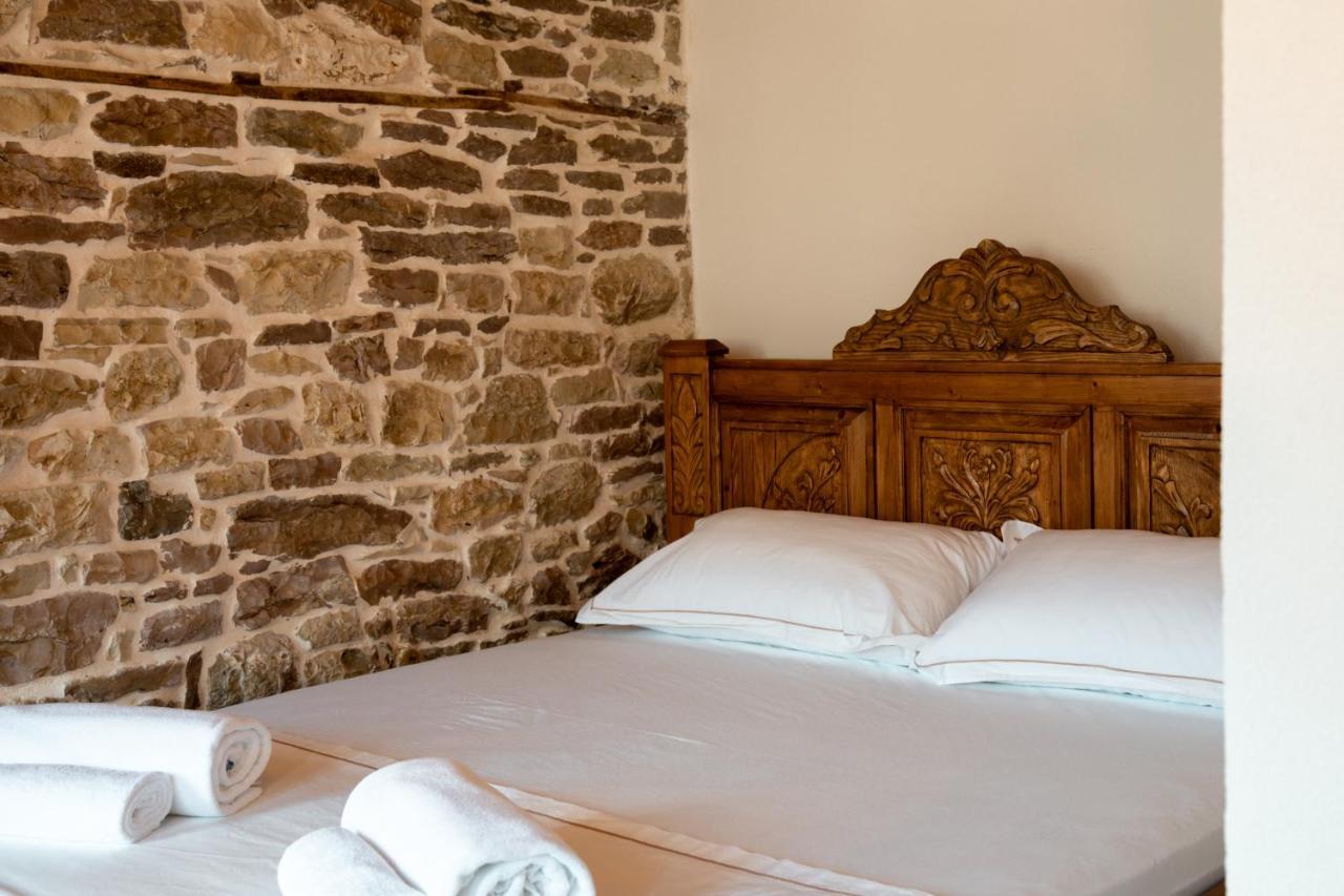 Hotel Sarajet 1821 Gjirokastër Extérieur photo